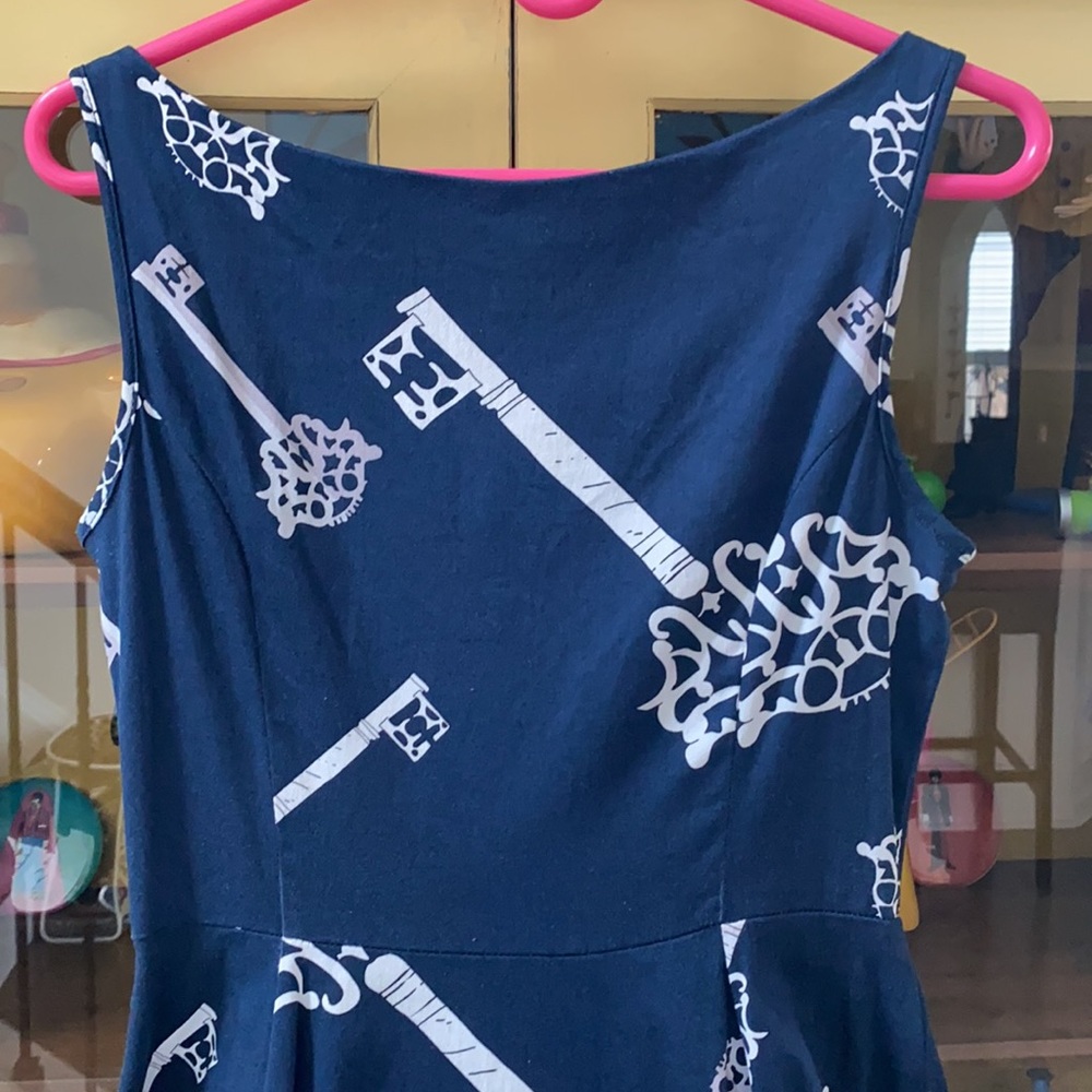 Hearts and Roses Dress - Picture 2 of 5